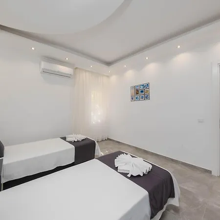 Aren In Kalkan קס